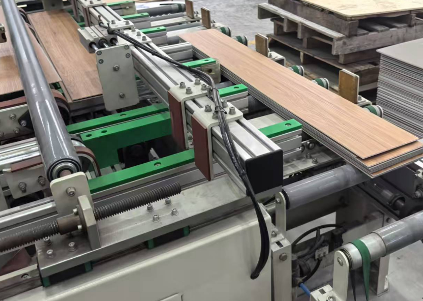 वाणिज्यिक IXPE SPC इंटरलॉक फ़्लोरिंग: आपके व्यवसाय के लिए एकदम सही सतह प्रकार